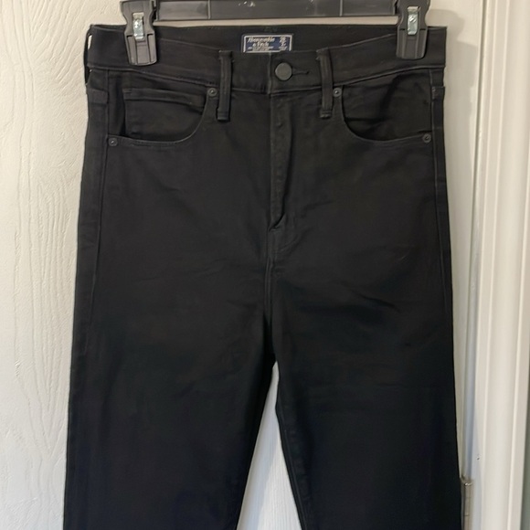 Abercrombie & Fitch NWOT Flare Black Denim Jeans with Slit Size 26 - Picture 4 of 9